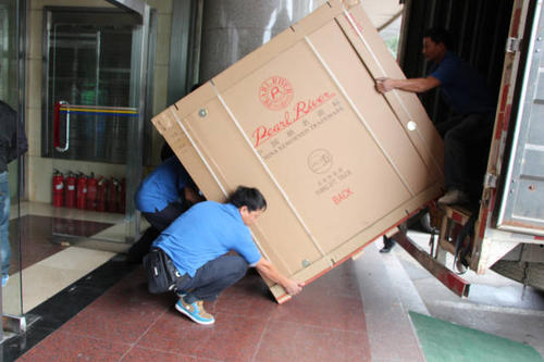 凤岗镇钢琴贵重工艺品无忧运